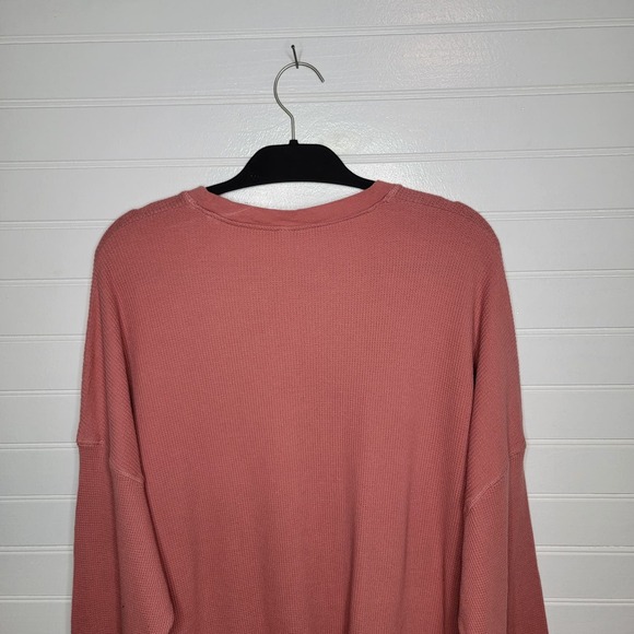 Free People Size XS Thermal Shirt Long Sleeve Oversized Boho Preppy Top Dolman - Picture 5 of 9